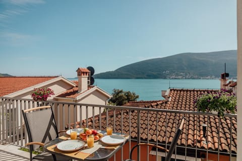 Balcony/Terrace, Seating area, Sea view