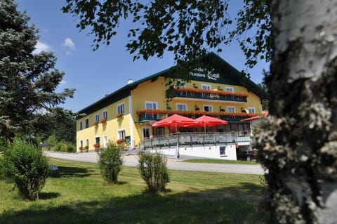 Property building, Facade/entrance, Garden