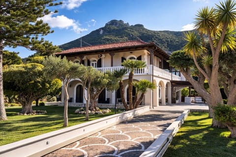 Property building, Spring, Natural landscape, Garden, View (from property/room), Garden view, Mountain view