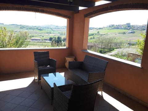 Patio, Day, Natural landscape, BBQ facilities, View (from property/room), Balcony/Terrace, Balcony/Terrace