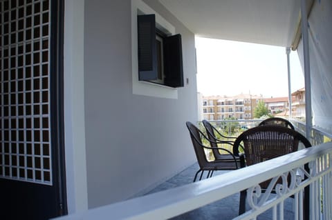 Patio, Balcony/Terrace, City view, Garden view