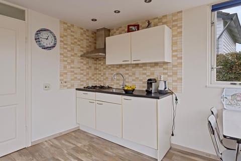 Vakantiehuisje in Ouddorp dichtbij het strand House in Ouddorp