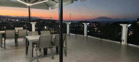 View (from property/room), Balcony/Terrace, Sunset