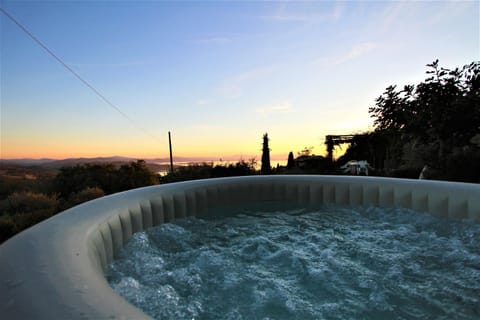 Hot Tub, Open Air Bath