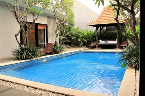 Property building, Swimming pool