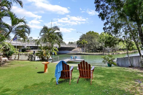 Garden, On site, Garden view, River view