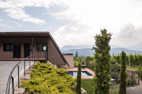 Facade/entrance, Day, Summer, Garden, Swimming pool