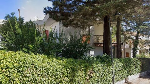 Property building, Street view