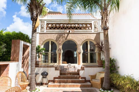 Patio, BBQ facilities, Garden, Balcony/Terrace