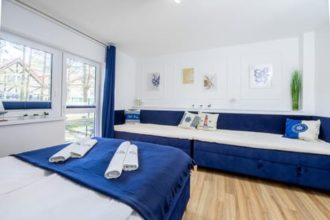 Bed, Photo of the whole room, Bedroom, Garden view