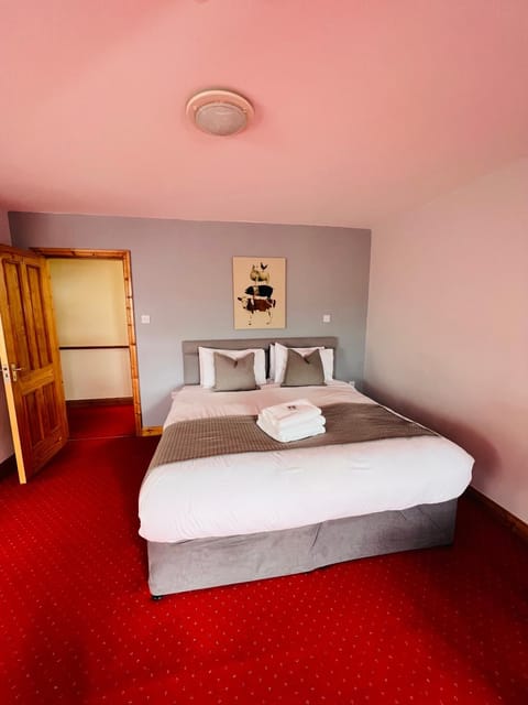 Dingle Marina Lodge Bed and Breakfast in Dingle