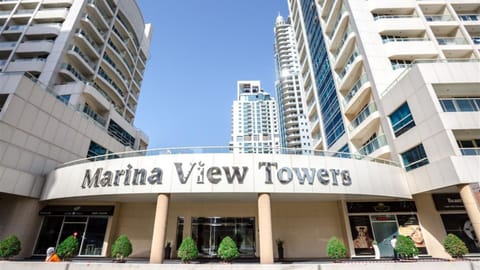 Deluxe Studio for Rent at Marina View Towers Vacation rental in Dubai