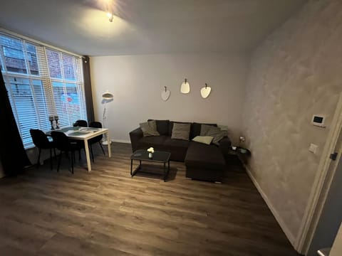 Poelgeeststraat Apartment in Leiden