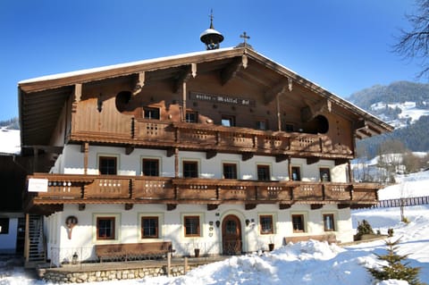 Property building, Winter