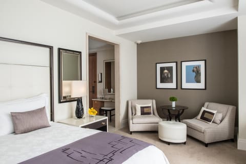 Seating area, Bedroom