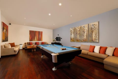 Billiard, Seating area