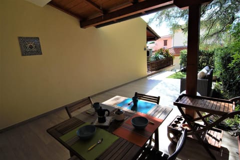 Facade/entrance, Garden