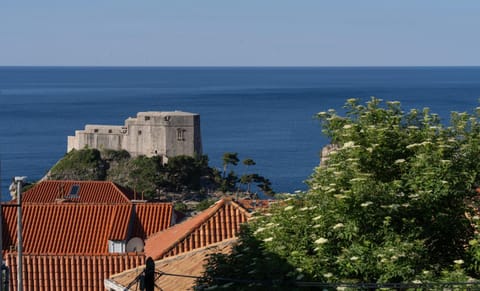 View (from property/room), City view, Landmark view, Sea view