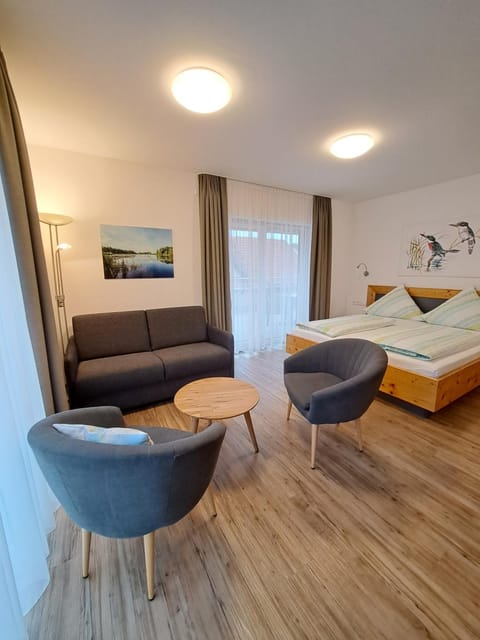 Bed, Living room, Photo of the whole room, Seating area, Bedroom
