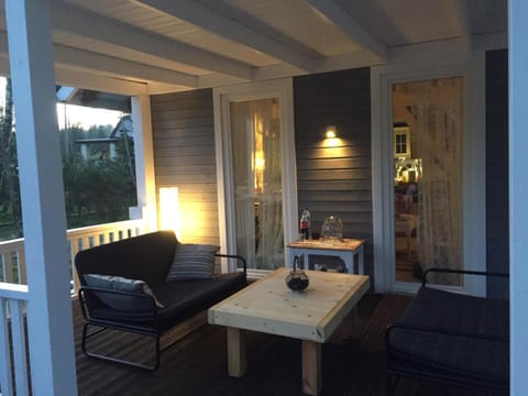 Domki nad morzem Sasino Mojo Miodno Checz Nature lodge in Pomeranian Voivodeship