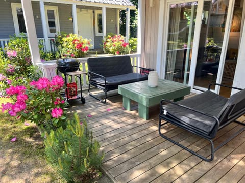 Domki nad morzem Sasino Mojo Miodno Checz Nature lodge in Pomeranian Voivodeship