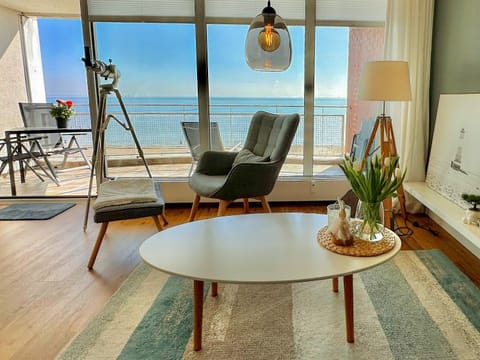 Living room, Sea view