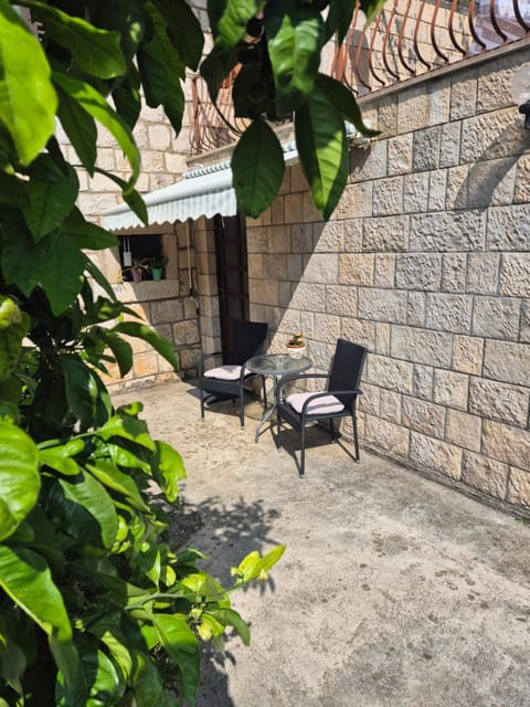 Patio, Day, Garden, Garden view