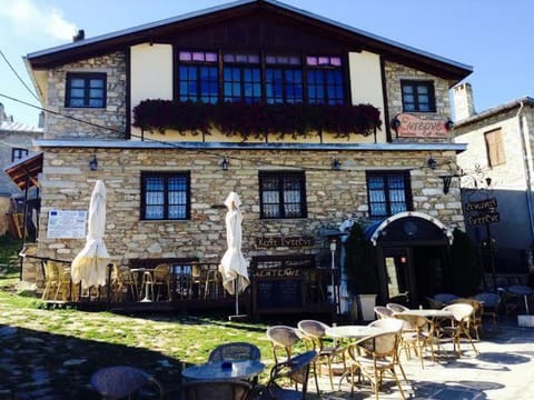 Property building, Patio, Day