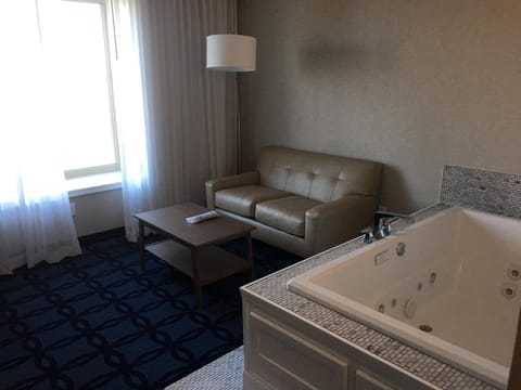 Hot Tub, Seating area, River view