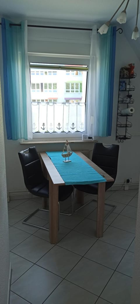 Dining area, kitchen