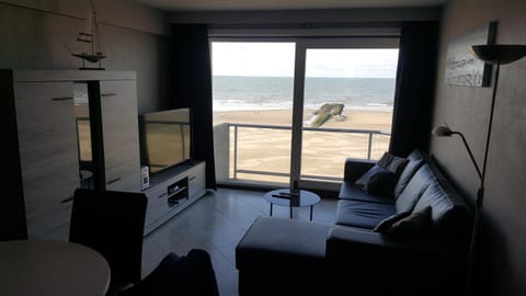 Living room, Sea view