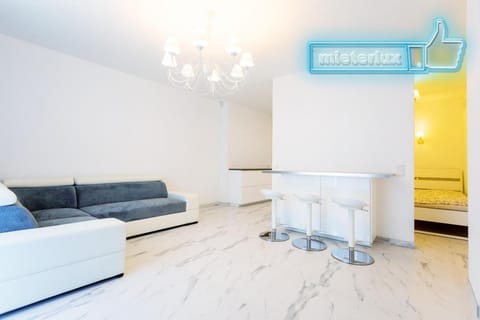 Mieterlux White Apartment in Vilnius