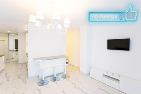 Mieterlux White Apartment in Vilnius