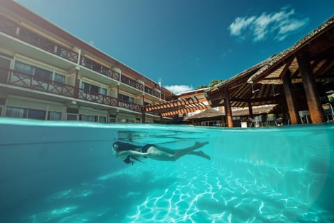 People, Swimming pool, Swimming pool