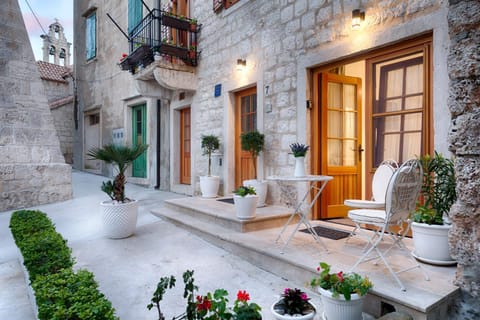 Patio, Balcony/Terrace