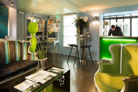 Staff, Lobby or reception, Decorative detail