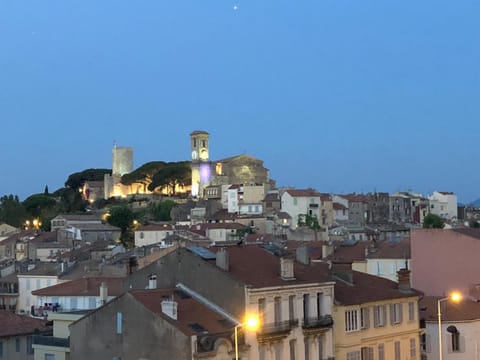 Nearby landmark