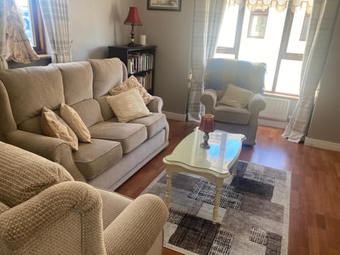 Steeple View B&B Guesthouse Donegal - Newly renovated in 2023 Bed and Breakfast in County Donegal