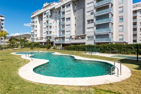 Property building, Swimming pool, Swimming pool