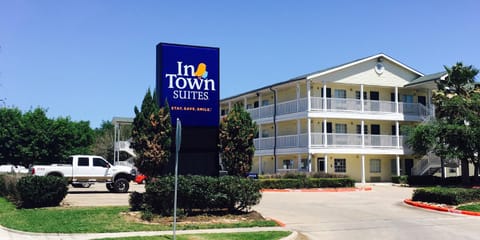 InTown Suites Extended Stay Select Houston TX - Stafford Motel in Sugar Land
