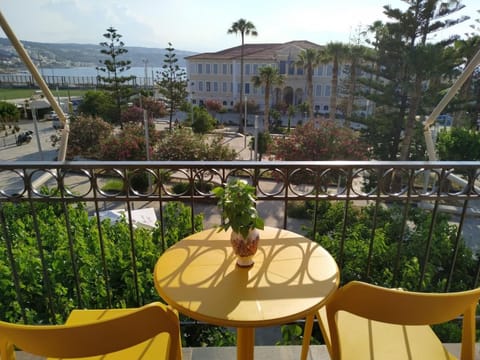 Balcony/Terrace, City view, Street view