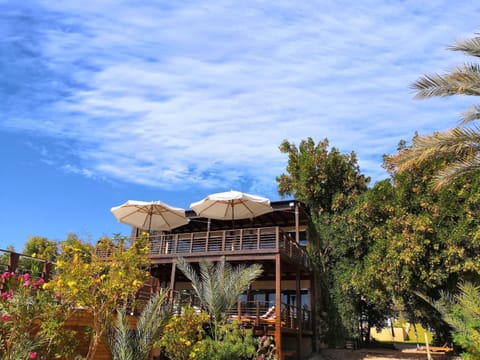 Property building, Patio, Balcony/Terrace, Sea view