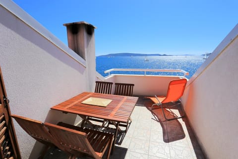 Balcony/Terrace, children, Family
