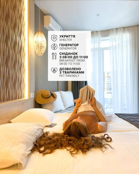 Bed, Photo of the whole room, Logo/Certificate/Sign, Bedroom, towels