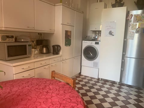 Zimmer Nähe Stadtmitte Vacation rental in Freiburg