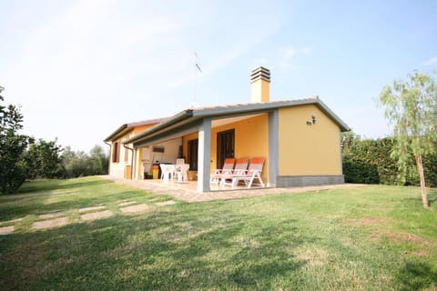 Facade/entrance, Garden