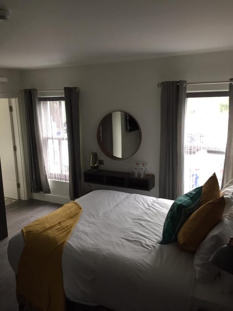 Base Dingle Hotel in Dingle