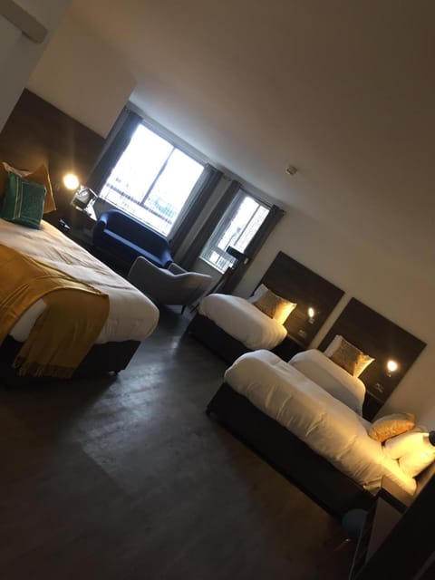 Base Dingle Hotel in Dingle