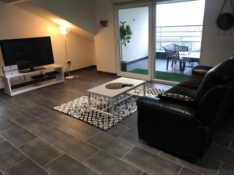 Communal lounge/ TV room