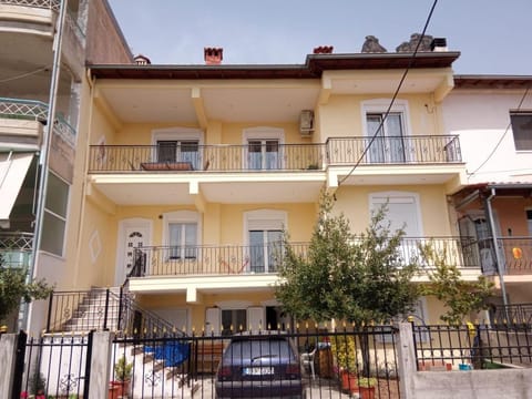 Property building, Neighbourhood